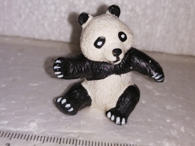bnk jc Bullyland - figurina urs panda - asemanatoare Kinder foto