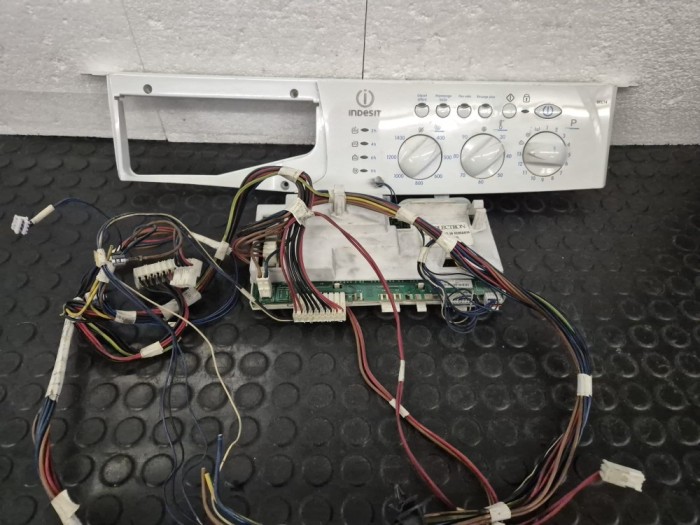 Placa electronica masina de spalat Indesit WIL14, modul / R3