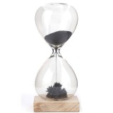Clepsidra, magnetica, cu nisip metalic ce se scurge in forma unei flori misterioase, din sticla borosilicata, dimensiuni clepsidra: 14 x 5,5 cm
