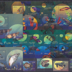 DB1 Fauna Marina Pesti Exotici 2000 Nevis 2 x MS + 2 x SS + 4 v. MNH