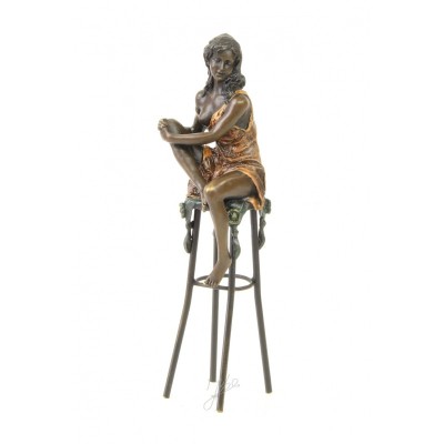Doamna la bar - statueta din bronz pictat BG-17 foto