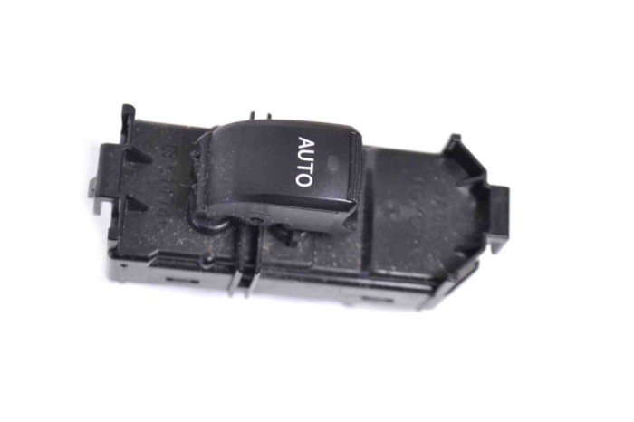 Buton geam ușă st&acirc;nga față LEXUS RX _U3_ 2006 OEM: 84030-48070 12837611