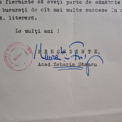 SCRISOARE DE FELICITARE A UNIUNII SCRIITORILOR SEMNATA DE LAURENTIU FUGLA.1974 foto