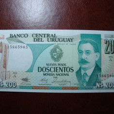 URUGUAY 200 NUEVOS PESOS 1986 UNC