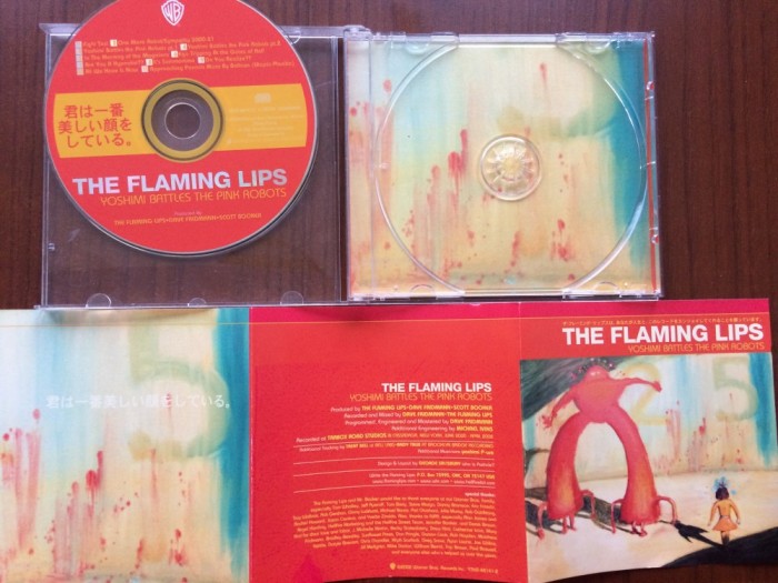 flaming lips yoshimi battles the pink robots cd disc muzica synth pop indie rock warner bros 2002 VG+