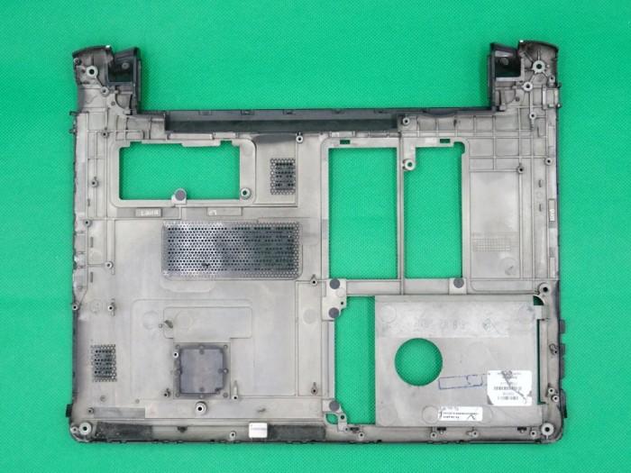 HP Pavilion DV2-1040ef Capac spate bottom negru Dv2 1xxx SWAP