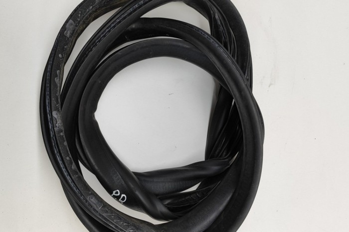 Garnitura ușă dreapta față VOLVO XC60 2016 OEM: 31424324 | 21856080