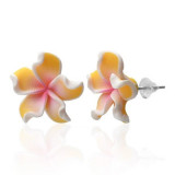 Cumpara ieftin Cercei Fimo - floare Plumeria, petale galbene curbate