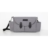 Cumpara ieftin Petite&amp;Mars Sara Grey Black geantă de schimbat scutece 40 x 23 x 10 cm 1 buc