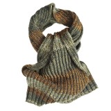 Fular casual in degrade verde si accente ruginii