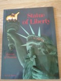 Statue of Liberty: Beacon of promise - Bond, L.E, 1992