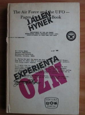 Experienta OZN - J. Allen Hynek foto