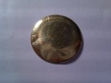 Capac interior de ceas buzunar , metal aurit (posibil argint ) , d=3,4cm , 4g