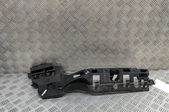 Suport bara de protecție st&acirc;nga spate BMW 3 G20, G28 2024 OEM: 5A1BF91 30739503