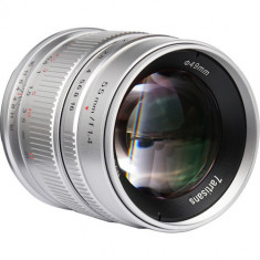 Obiectiv manual 7Artisans 55mm F1.4 Silver pentru Olympus si Panasonic MFT M4/3-Mount