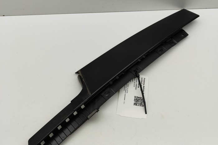 Ornament vertical ușă dreapta față BMW X2 F39 2023 OEM: 7433154,7420828 30744128