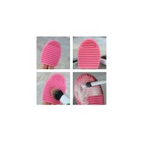 Brush Egg - Accesoriu din silicon pentru curatarea pensulelor de machiaj