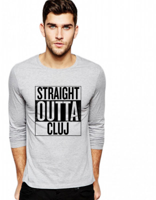 Bluza barbati gri cu text negru - Straight Outta Cluj - M foto