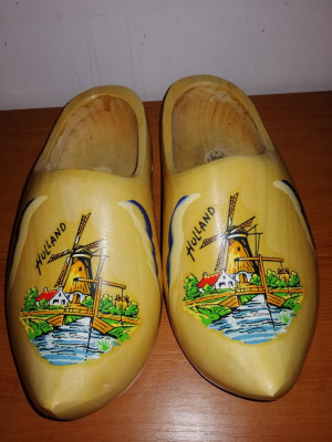 Pereche papuci de lemn olandez, marcat 1998 de barbati nr 43 44 foto