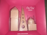 Cumpara ieftin ORNAMENTE - LONDRA- PIX- STILOU -SET DE BIROU