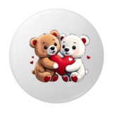 Cumpara ieftin Insigna rotunda ursuleti indragostiti cu inima rosie, design romantic adorabil, 58 mm, prindere cu ac