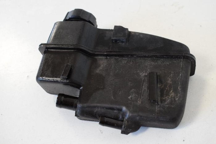 Rezervor pompa servodirecție VOLVO XC90 I 2010 OEM: 30645621 | 3877622
