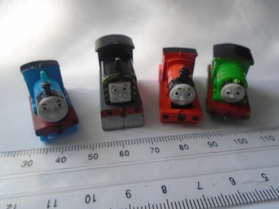 bnk jc Figurine Thomas &amp;amp;Friends- 4 bucati foto