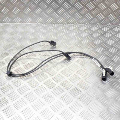 Port USB/AUX-In TESLA MODEL S 2015 OEM: 1004815-08-B | 11702319 foto