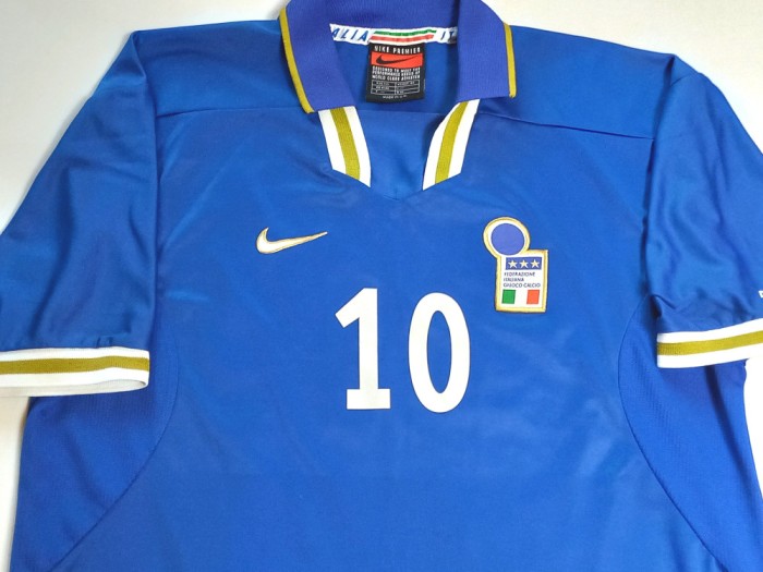 Tricou NIKE (vechi-anii`90) fotbal - nr. 10 Jucatorul DEL PIERO (ITALIA)