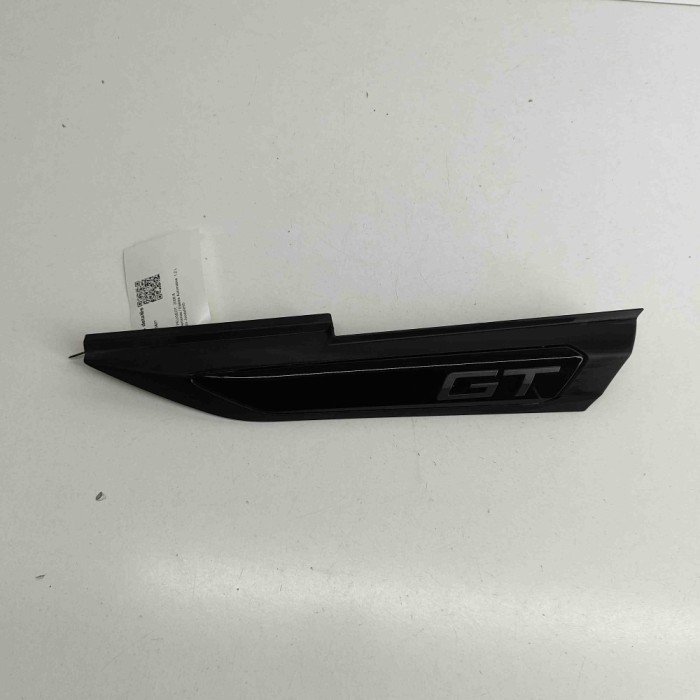 Bandou aripa st&acirc;nga față PEUGEOT 2008 II 2024 OEM: 9825861580 27953803