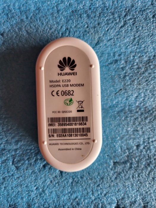 model USB Huawei E220