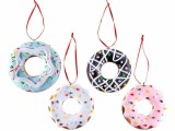 Cumpara ieftin Set 8 ornamente brad polirasina multicolora 8.5 cm