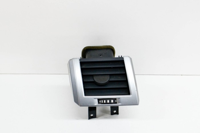 Gura de ventilație planșa de bord LAND ROVER RANGE ROVER SPORT L320 2007 OEM: JBD500150XXX,JBD5-0015-0,JBD5-00-15-0 14566445