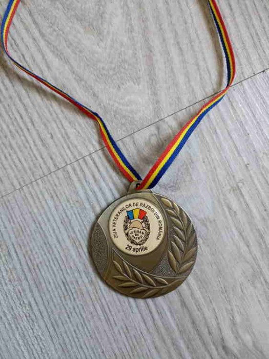 MEDALIE. 29 APRILIE - ZIUA VETERANILOR DE RAZBOI DIN ROMANIA-239526