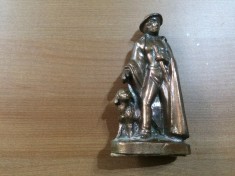 cioban pastor cu caine figurina miniatura statueta din bronz ornament pentru casa decor dimensiuni marime 8,5 X 4,5 cm