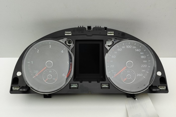 Ceas de bord VW PASSAT Variant B7 365 2013 OEM: 3AA920870J 30323845