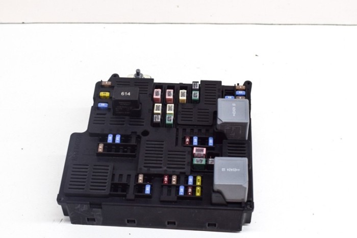 Modul panou de siguranțe VOLVO XC60 II 246 2022 OEM: 32322426 20516083