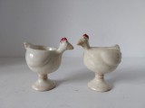 Set 2 suporti ceramici pentru ou fiert, in forma de gaina, 9cm inaltime