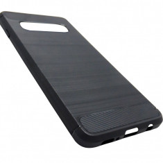 Husa Forcell Carbon silicon neagra pentru Samsung Galaxy S10 (G973F)