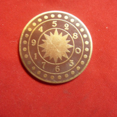 Cadran - Placheta metalica ,cu soare si cifre ,d=3,5cm