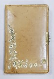 CAIET MANUSCRIS CU AMINTIRI , POEZII, CITATE , FOTOGRAFII , CARTOLINE , DECUPAJE , FLORI PRESATE , APARTINAND DOAMNEI PAULINE , SFARSITUL SECOLULUI XI