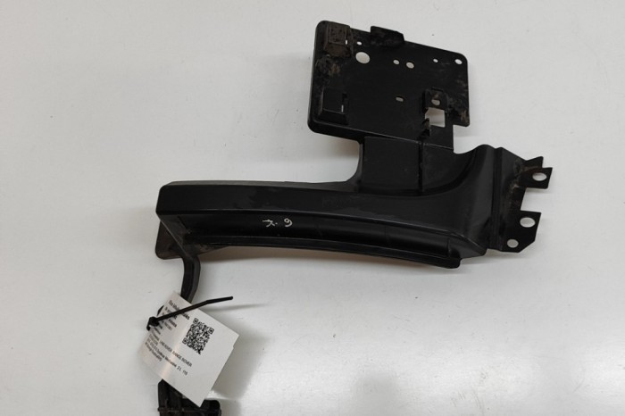 Suport bara de protecție st&acirc;nga spate LAND ROVER RANGE ROVER EVOQUE L538 2015 OEM: EJ32-17A151-AE,EJ32-17E801-AC 31275192