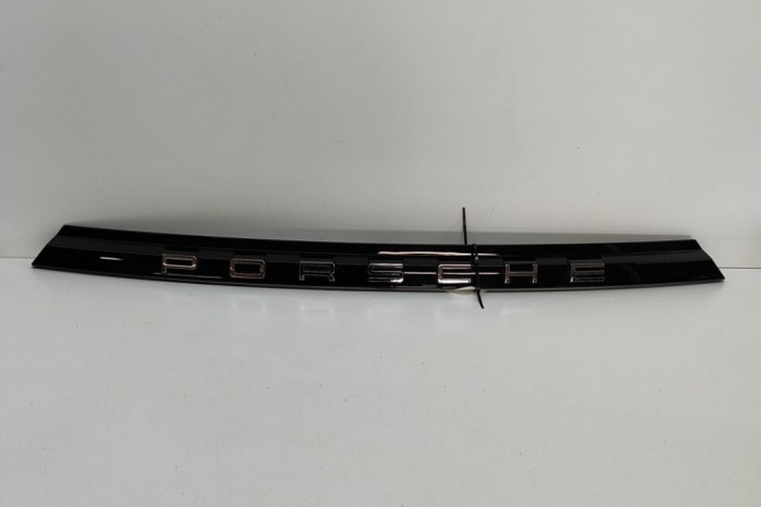 Ornament lampa număr de &icirc;nmatriculare PORSCHE PANAMERA 971 2018 OEM: 971827044B,971.827.044.B 23504730