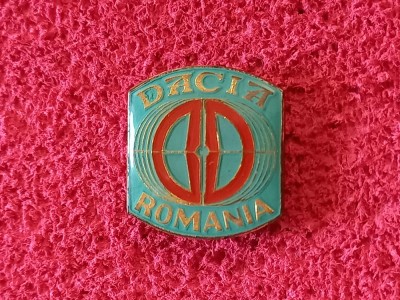 Insigna auto - &amp;quot;DACIA&amp;quot; Romania foto