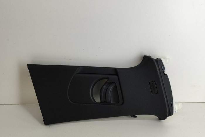 Ornament st&acirc;lp B dreapta AUDI A4 Avant 8W2, B9 2023 OEM: 8W0867244E 24924737