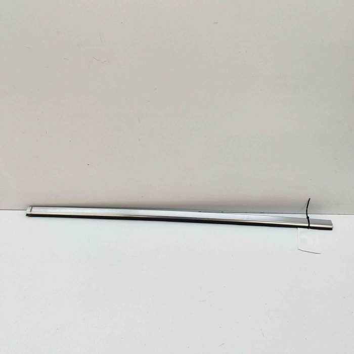 Chedar geam ușă dreapta față INFINITI Q30 2019 OEM: 80820-5DA1A