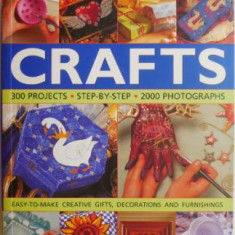 The Complete Practical Book of Crafts – Lucy Painter
