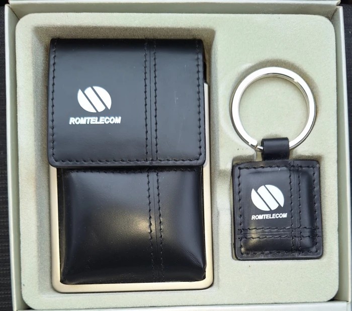 SUPORT CĂRȚI DE VIZITĂ + BRELOC ROMTELECOM