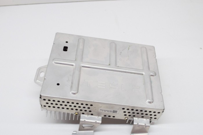 Amplificator de sunet TESLA MODEL Y 2021 OEM: 1507152-00-A 14825569