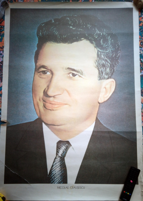 De vanzare tabloul oficial Nicolae Ceausescu si Lenin